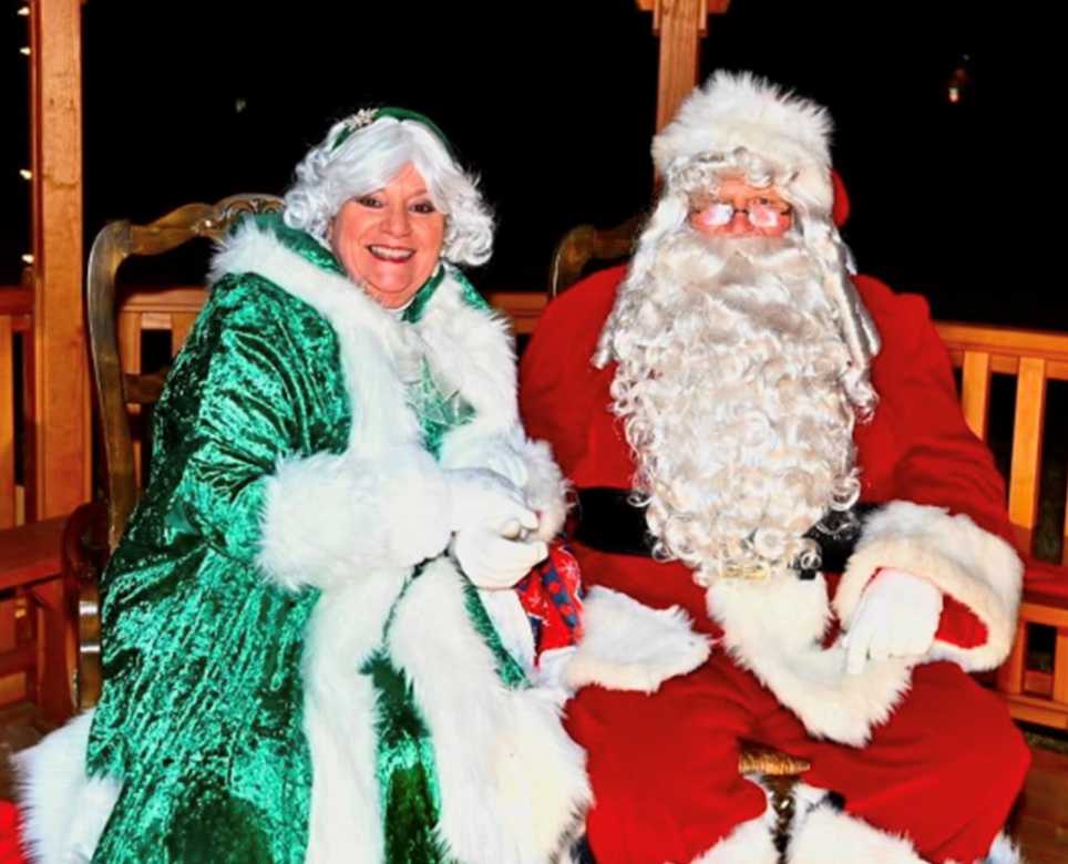 Santa&MrsClaus - Copy